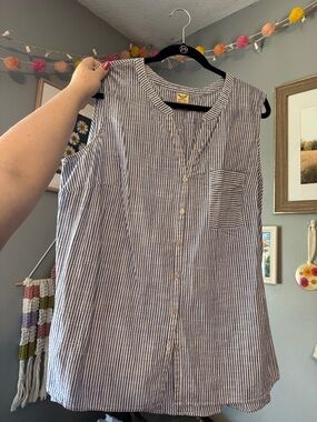 Faded Glory Navy and White Striped Sleeveless Button Front Top